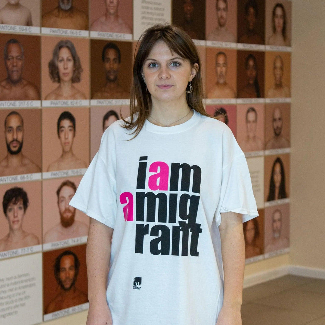 T-shirt: I Am a Migrant (white) - Migration Museum Shop